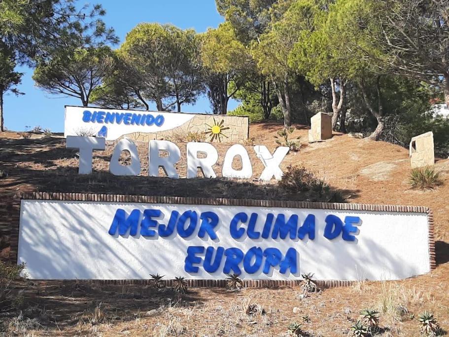 Nuevo Torrox Deluxe Beach & Piscina Esterno foto